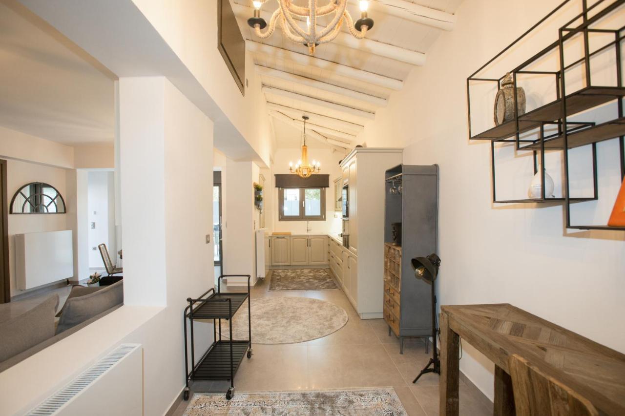 Dolphin Villa Peraia  Exterior photo